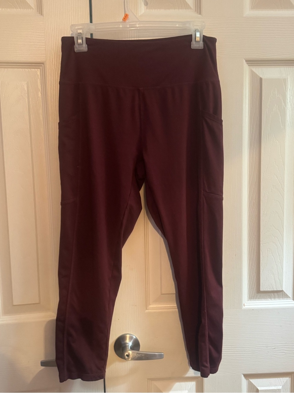 High-Rise Burgundy Performance Leggings with Side Pockets
